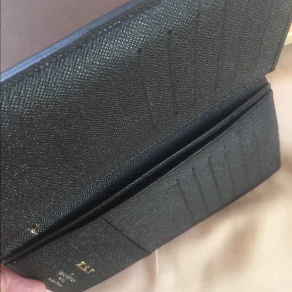 Wallet - Picture 4 of 8